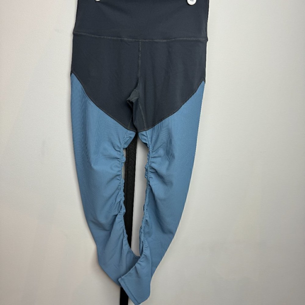 NWT - Zyia Storm Parallel Luxe Leggings - Size 6-8 - Picture 4 of 9